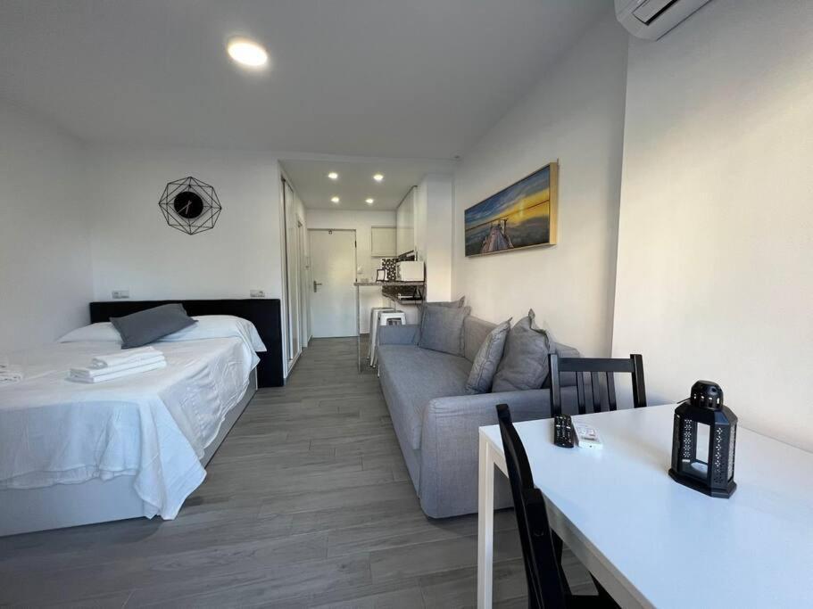 Loft Aguila Blanca Appartamento Benalmádena Esterno foto